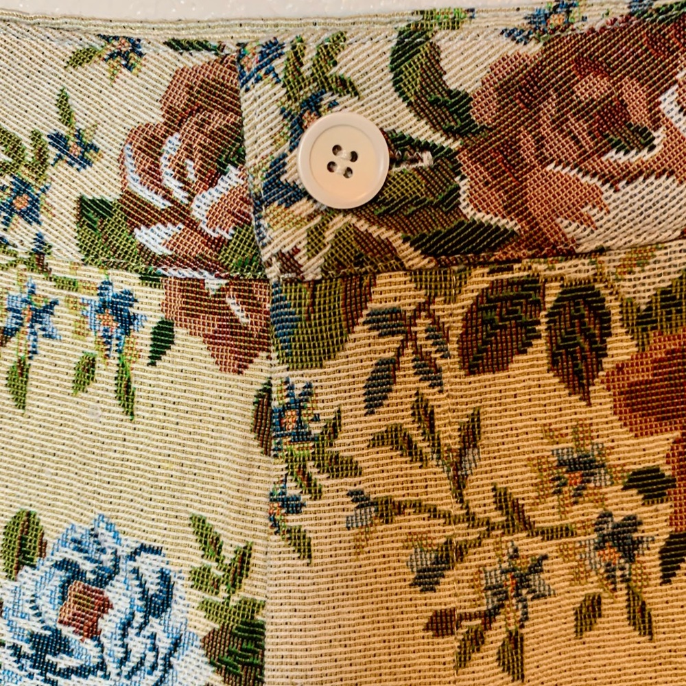 Cider Floral Tapestry Jacquard Mini Shorts Tan Rose Green Size Small - Picture 5 of 11